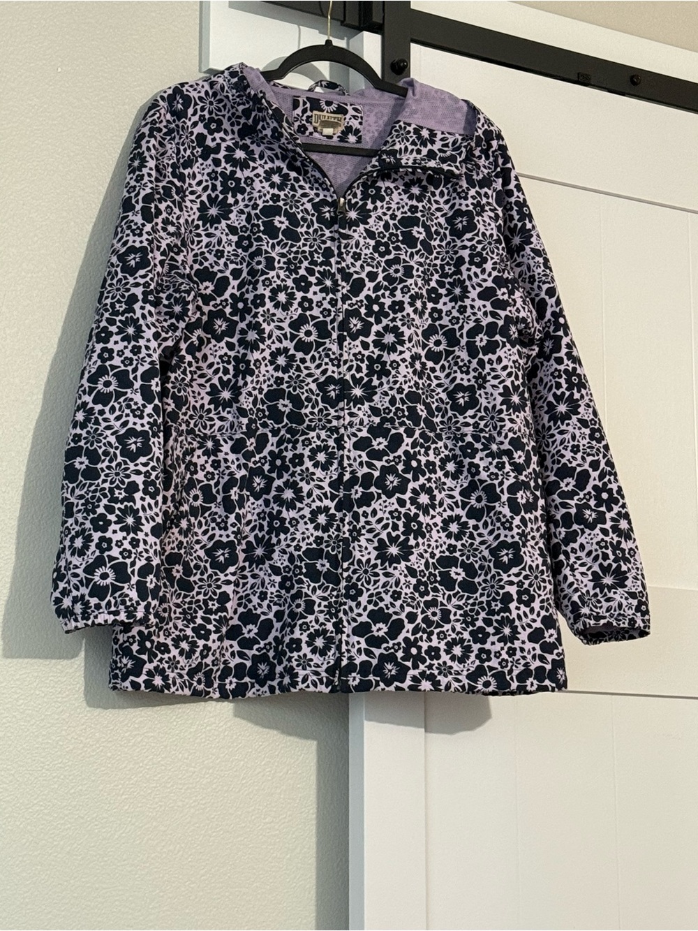 Duluth Trading Co Lavender and Navy Floral Pullover Jacket